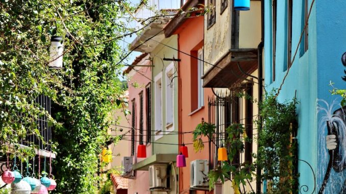 uploaded-image-ayvalik-gece-pazari-1696949149918